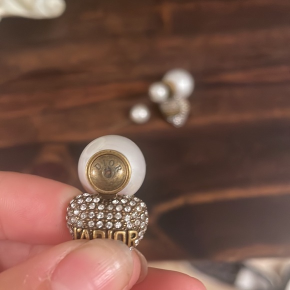 Dior Earrings - Picture 3 of 3